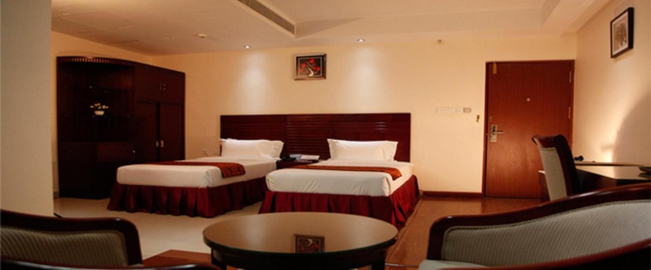 Hotel Hiton Perintalmanna Экстерьер фото